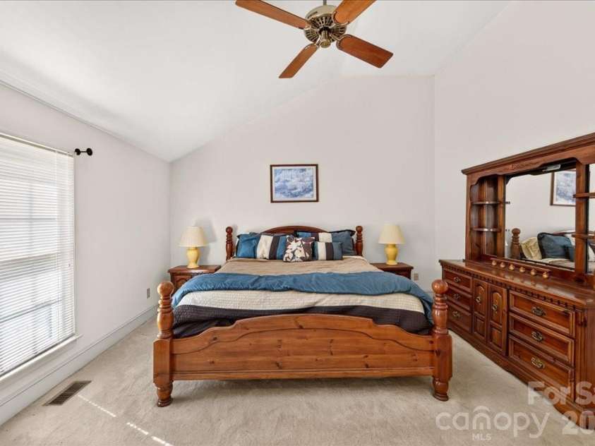 14300 Youngblood Road, Charlotte, NC 28278.  MLS# CAR4423411, YatesRealty ID 51484. 