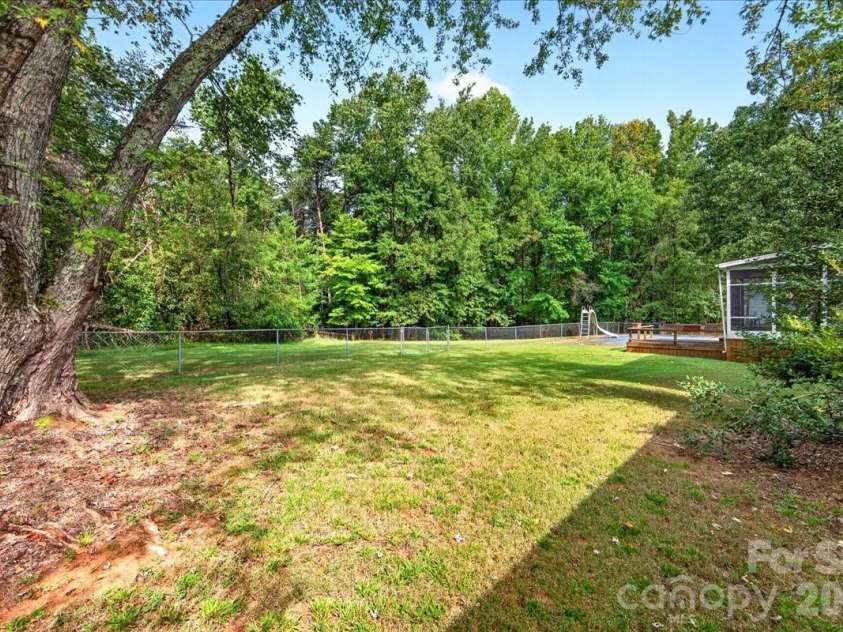 14300 Youngblood Road, Charlotte, NC 28278.  MLS# CAR4423411, YatesRealty ID 51484. 