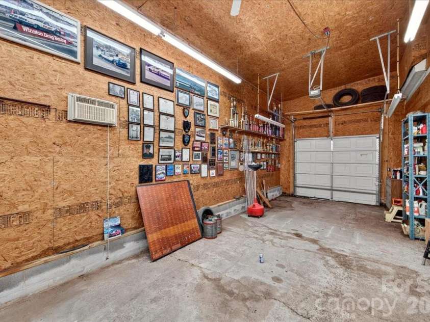 14300 Youngblood Road, Charlotte, NC 28278.  MLS# CAR4423411, YatesRealty ID 51484. 