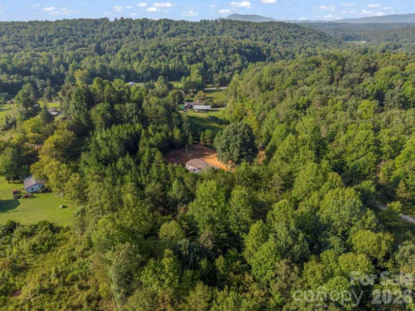 184 Crawford Hollow, Rutherfordton, NC 28139.  MLS# CAR4424597, YatesRealty ID 51486. 