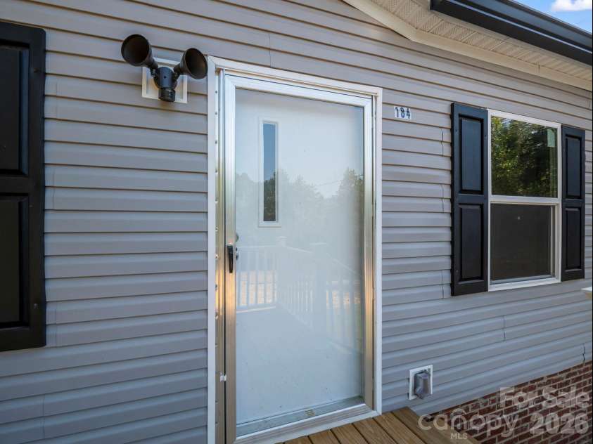 184 Crawford Hollow, Rutherfordton, NC 28139.  MLS# CAR4424597, YatesRealty ID 51486. Entrance