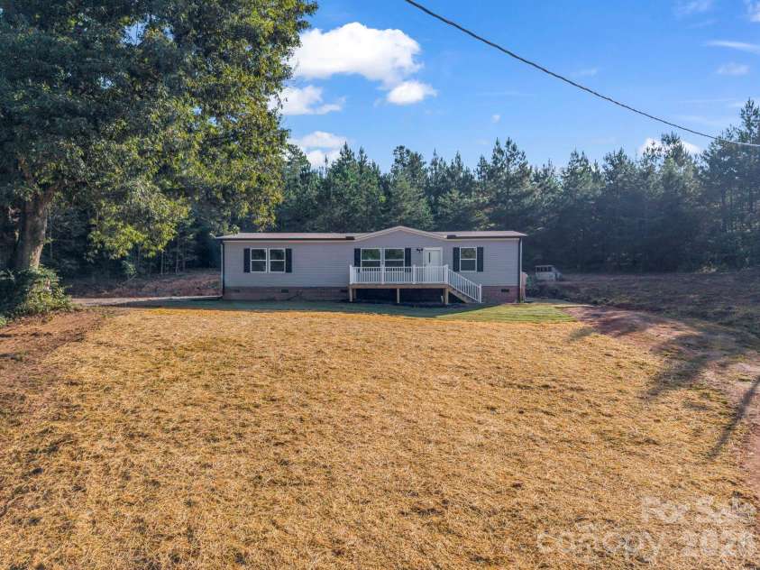 184 Crawford Hollow, Rutherfordton, NC 28139.  MLS# CAR4424597, YatesRealty ID 51486. Front Yard