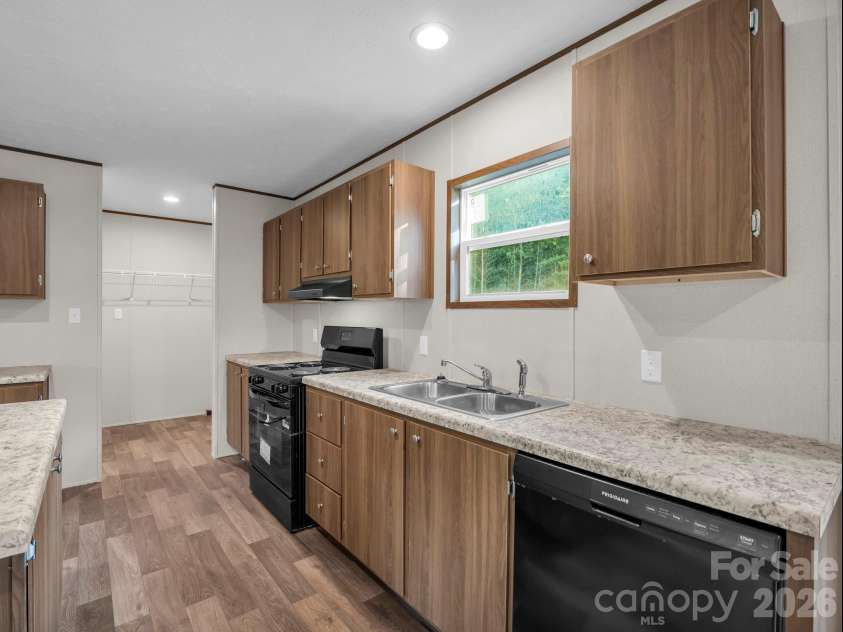 184 Crawford Hollow, Rutherfordton, NC 28139.  MLS# CAR4424597, YatesRealty ID 51486. Kitchen