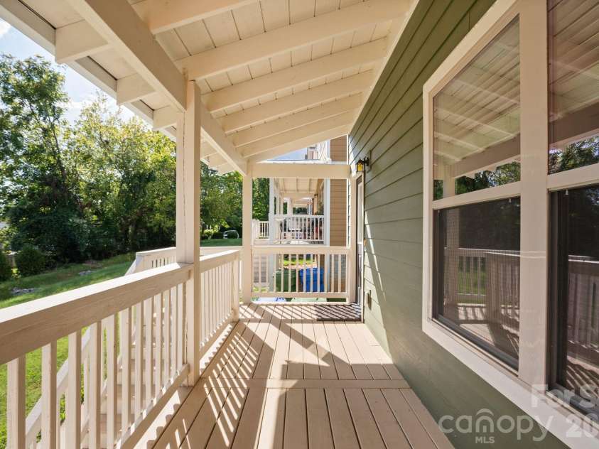 8 Cottage Cove Lane, Asheville, NC 28803.  MLS# CAR4424551, YatesRealty ID 51489. 