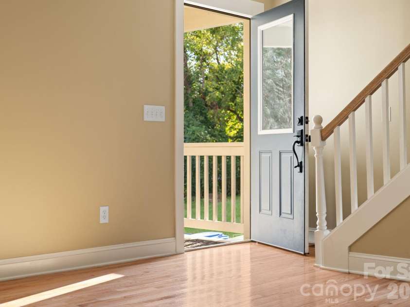 8 Cottage Cove Lane, Asheville, NC 28803.  MLS# CAR4424551, YatesRealty ID 51489. 