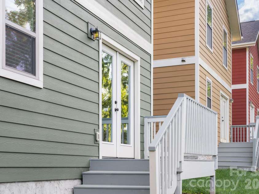 8 Cottage Cove Lane, Asheville, NC 28803.  MLS# CAR4424551, YatesRealty ID 51489. 