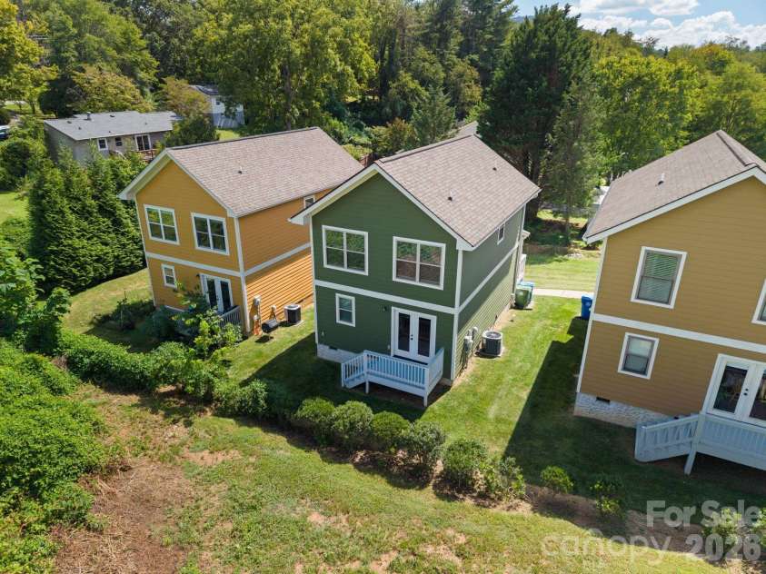 8 Cottage Cove Lane, Asheville, NC 28803.  MLS# CAR4424551, YatesRealty ID 51489. 