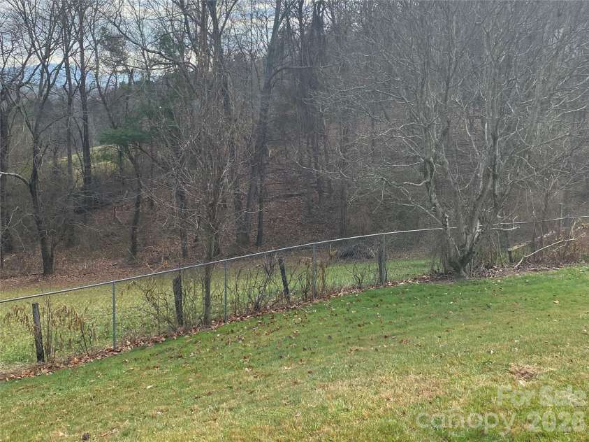 48 Mckinnish Cove Drive, Asheville, NC 28806.  MLS# CAR4426024, YatesRealty ID 51492. 