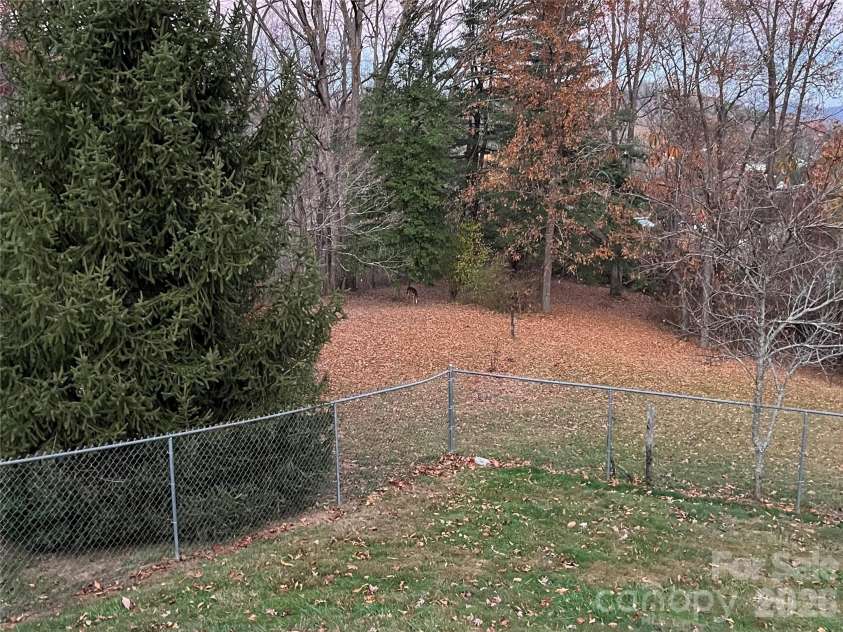 48 Mckinnish Cove Drive, Asheville, NC 28806.  MLS# CAR4426024, YatesRealty ID 51492. 