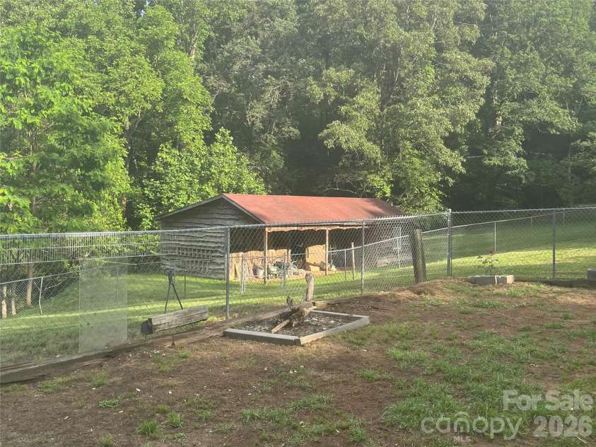 48 Mckinnish Cove Drive, Asheville, NC 28806.  MLS# CAR4426024, YatesRealty ID 51492. 