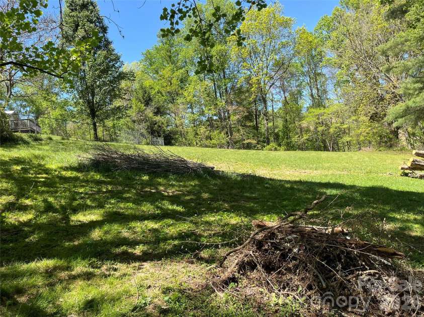 48 Mckinnish Cove Drive, Asheville, NC 28806.  MLS# CAR4426024, YatesRealty ID 51492. 