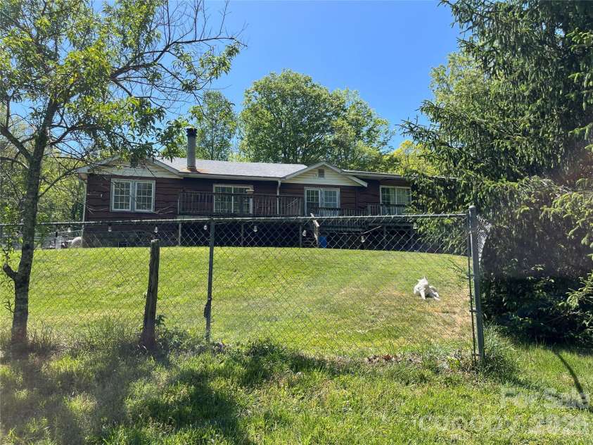 48 Mckinnish Cove Drive, Asheville, NC 28806.  MLS# CAR4426024, YatesRealty ID 51492. 