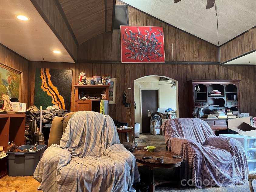 48 Mckinnish Cove Drive, Asheville, NC 28806.  MLS# CAR4426024, YatesRealty ID 51492. 