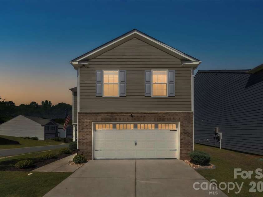 2137 Redstone Drive, York, SC 29745.  MLS# CAR4425005, YatesRealty ID 51493. 