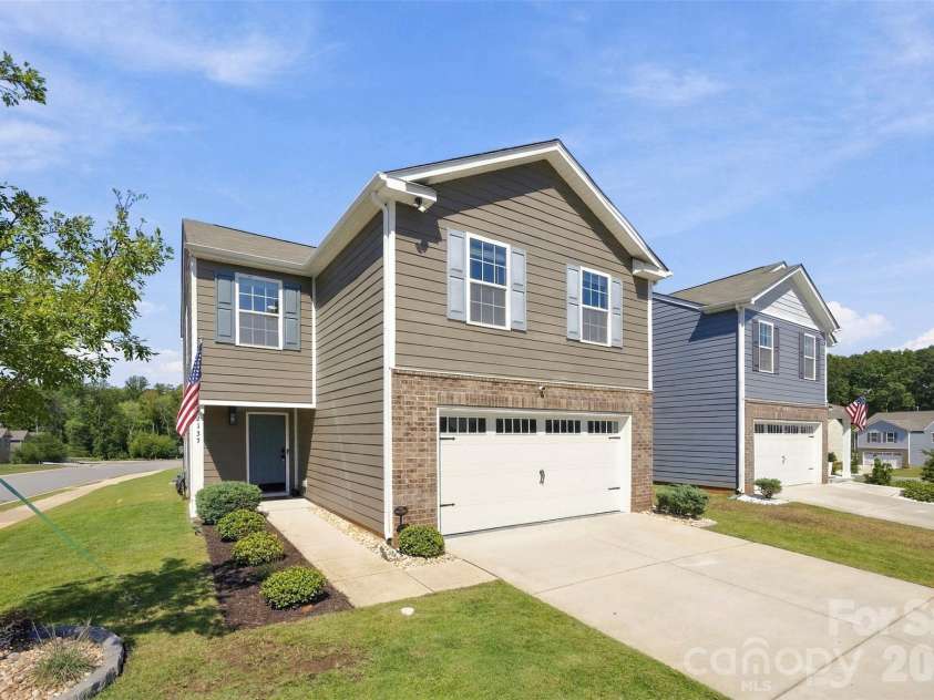 2137 Redstone Drive, York, SC 29745.  MLS# CAR4425005, YatesRealty ID 51493. 