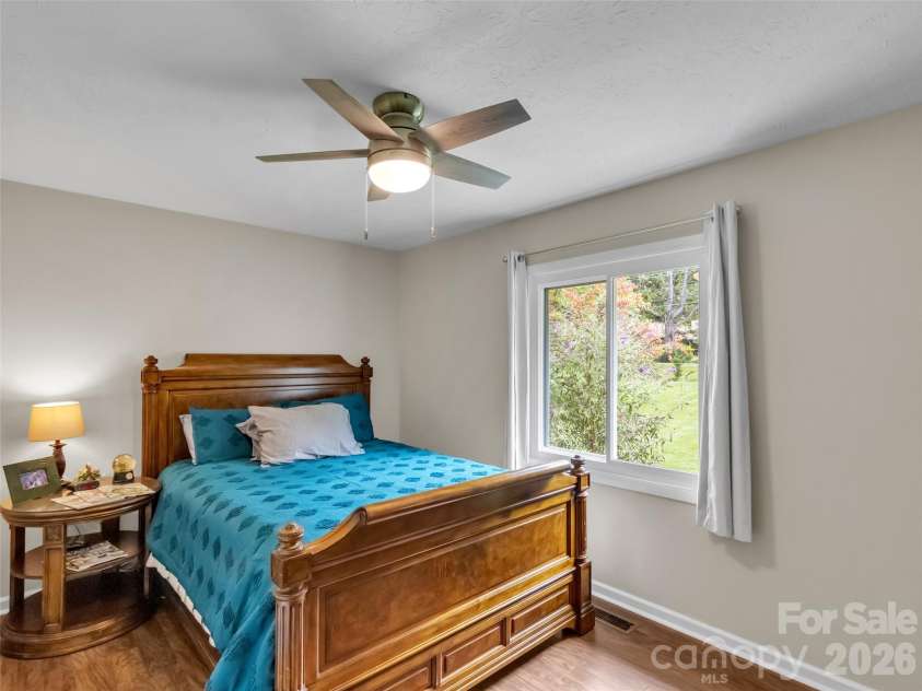 693 Monte Vista Road, Candler, NC 28715.  MLS# CAR4413945, YatesRealty ID 51495. 