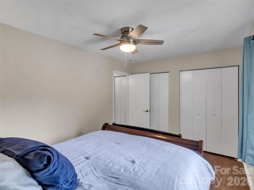 693 Monte Vista Road, Candler, NC 28715.  MLS# CAR4413945, YatesRealty ID 51495. 