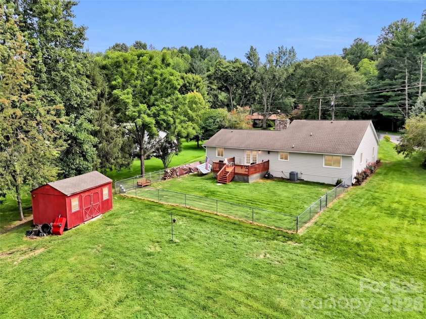 693 Monte Vista Road, Candler, NC 28715.  MLS# CAR4413945, YatesRealty ID 51495. 