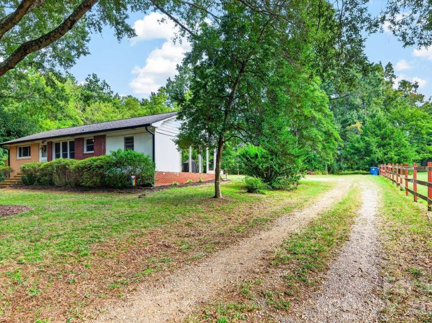 4247 Miami Church Road, Concord, NC 28025.  MLS# CAR4426088, YatesRealty ID 51496. 