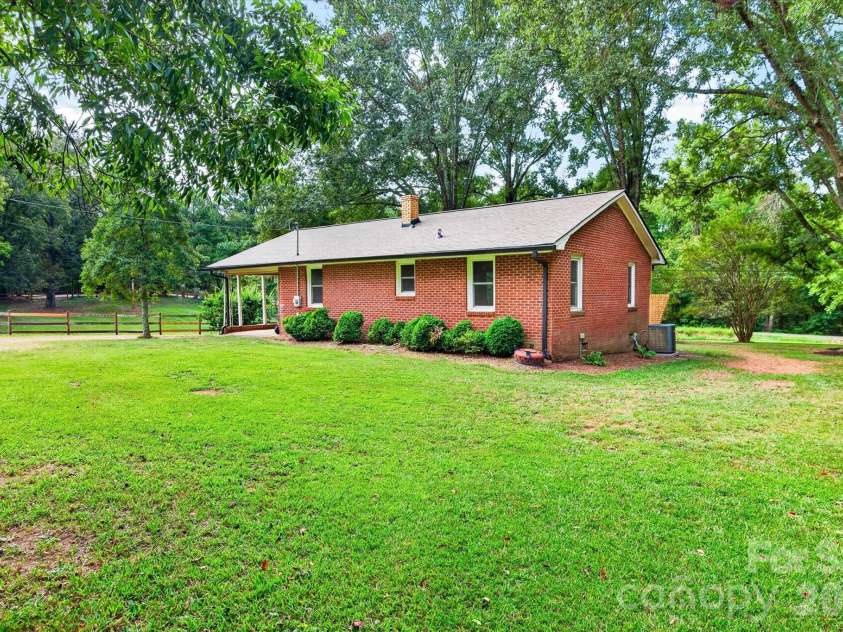 4247 Miami Church Road, Concord, NC 28025.  MLS# CAR4426088, YatesRealty ID 51496. 