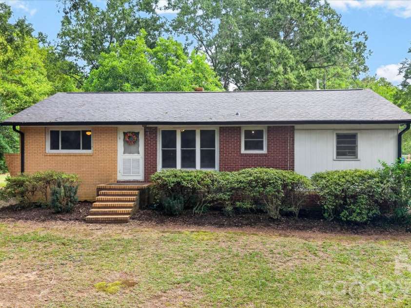 4247 Miami Church Road, Concord, NC 28025.  MLS# CAR4426088, YatesRealty ID 51496. 