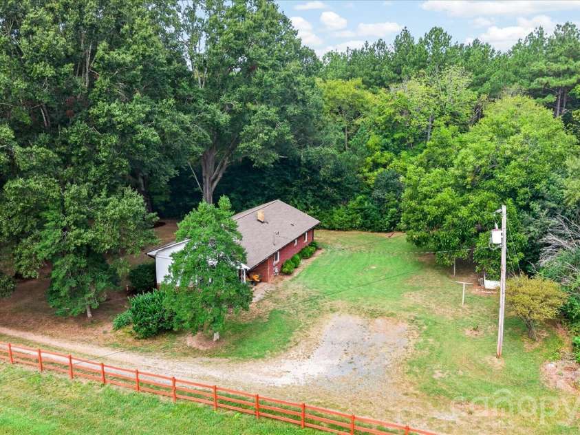 4247 Miami Church Road, Concord, NC 28025.  MLS# CAR4426088, YatesRealty ID 51496. 