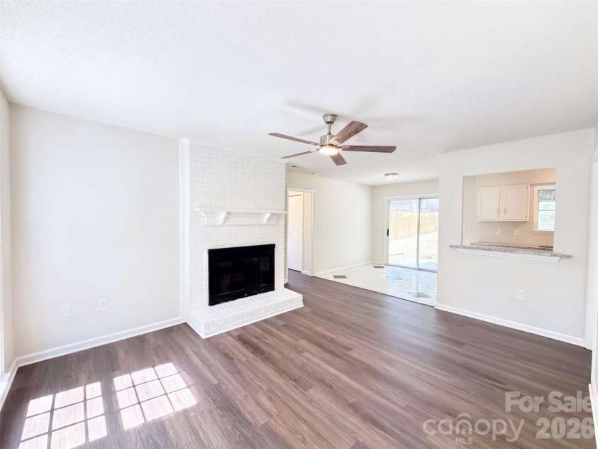 8431 Mission Hills Road, Charlotte, NC 28227.  MLS# CAR4426087, YatesRealty ID 51497. 