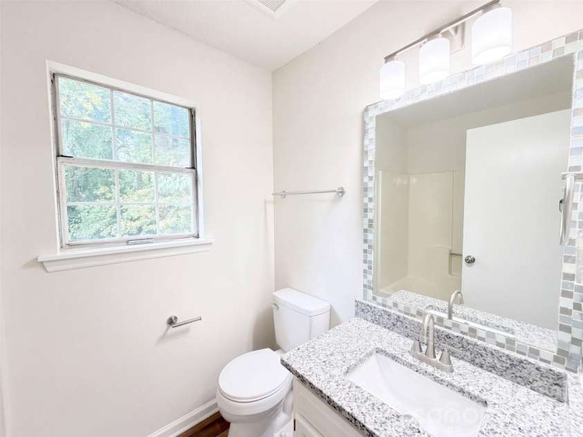 8431 Mission Hills Road, Charlotte, NC 28227.  MLS# CAR4426087, YatesRealty ID 51497. 