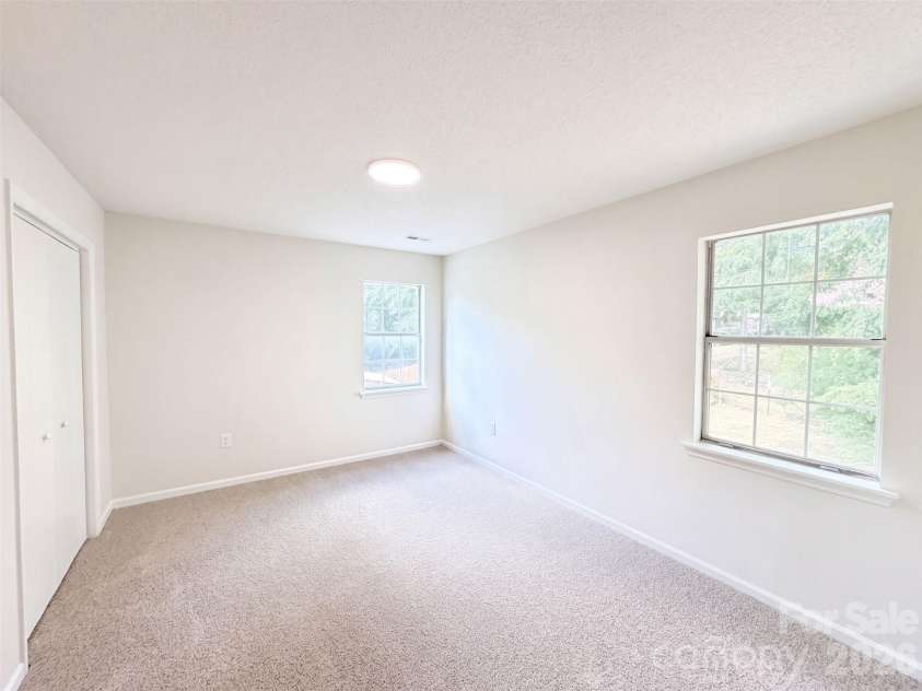 8431 Mission Hills Road, Charlotte, NC 28227.  MLS# CAR4426087, YatesRealty ID 51497. 
