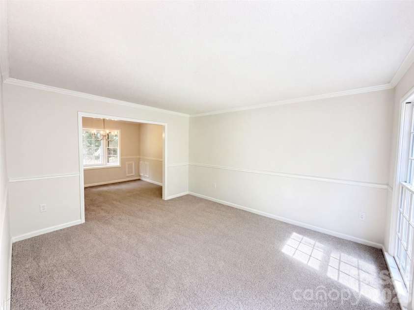 8431 Mission Hills Road, Charlotte, NC 28227.  MLS# CAR4426087, YatesRealty ID 51497. 