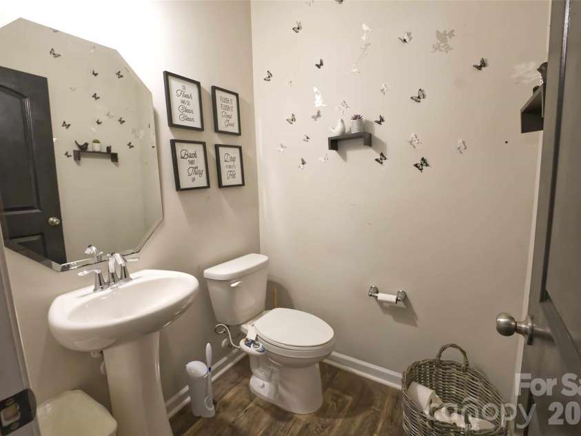 5113 Thomasville Drive, Belmont, NC 28012.  MLS# CAR4426070, YatesRealty ID 51498. 1/2 bathroom located on main level