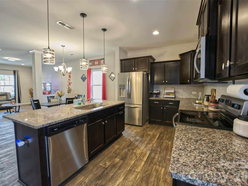 5113 Thomasville Drive, Belmont, NC 28012.  MLS# CAR4426070, YatesRealty ID 51498. 