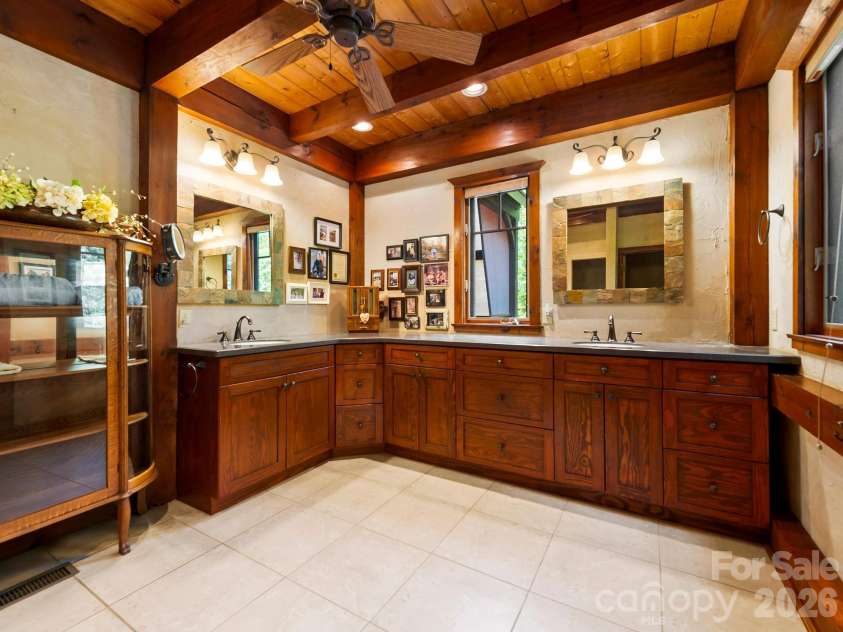 4 Landy Lane, Landrum, SC 29356.  MLS# CAR4424846, YatesRealty ID 51499. 