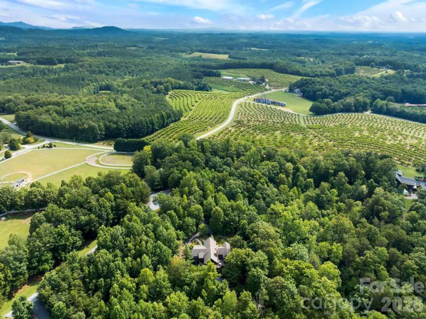 4 Landy Lane, Landrum, SC 29356.  MLS# CAR4424846, YatesRealty ID 51499. 