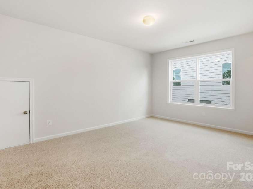 17909 Wilbanks Drive, Charlotte, NC 28278.  MLS# CAR4310693, YatesRealty ID 515. Secondary bedroom