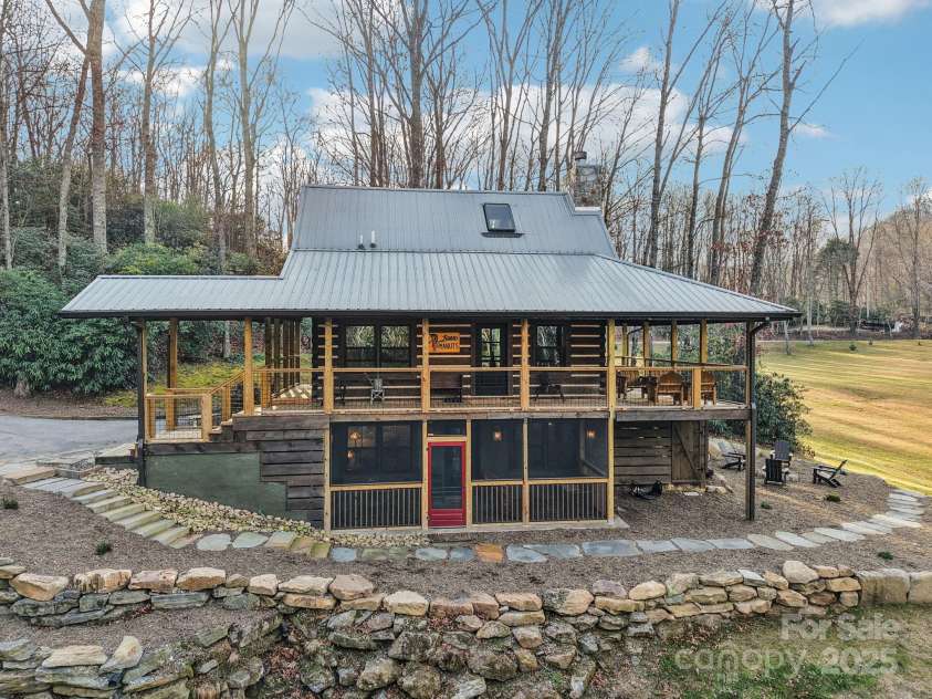 408 & 586 Little Elbow Mountain Road, Lake Toxaway, NC 28747.  MLS# CAR4324651, YatesRealty ID 515. 