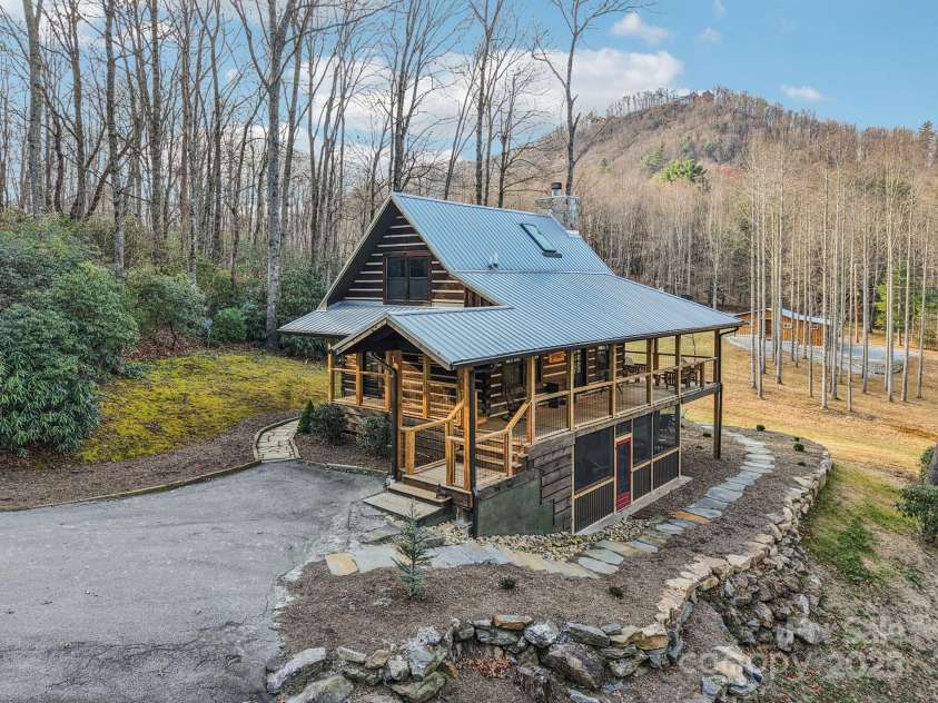408 & 586 Little Elbow Mountain Road, Lake Toxaway, NC 28747.  MLS# CAR4324651, YatesRealty ID 515. 