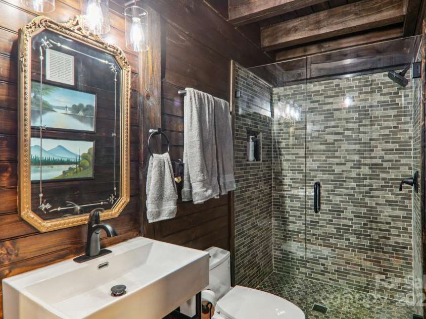 408 & 586 Little Elbow Mountain Road, Lake Toxaway, NC 28747.  MLS# CAR4324651, YatesRealty ID 515. 