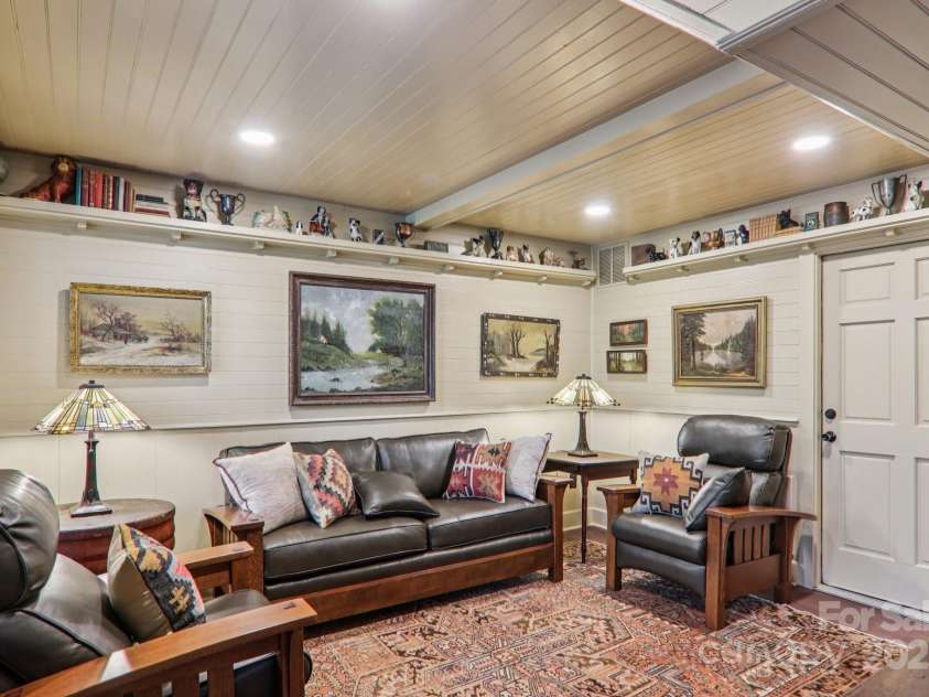 408 & 586 Little Elbow Mountain Road, Lake Toxaway, NC 28747.  MLS# CAR4324651, YatesRealty ID 515. 