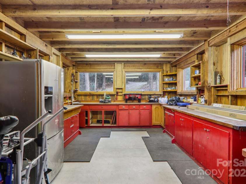 408 & 586 Little Elbow Mountain Road, Lake Toxaway, NC 28747.  MLS# CAR4324651, YatesRealty ID 515. 