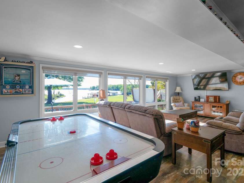 421 Tranquil Bay Circle, Norwood, NC 28128.  MLS# CAR4238311, YatesRealty ID 5150. 