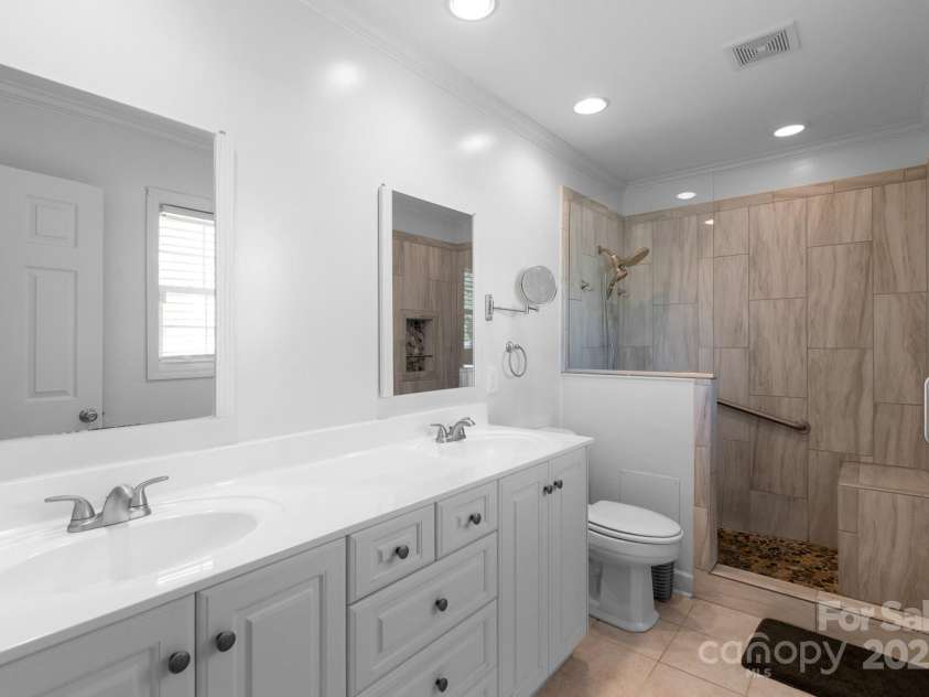 421 Tranquil Bay Circle, Norwood, NC 28128.  MLS# CAR4238311, YatesRealty ID 5150. 