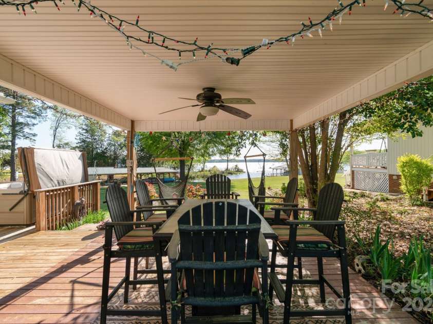 421 Tranquil Bay Circle, Norwood, NC 28128.  MLS# CAR4238311, YatesRealty ID 5150. 