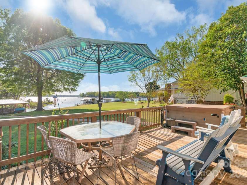 421 Tranquil Bay Circle, Norwood, NC 28128.  MLS# CAR4238311, YatesRealty ID 5150. 