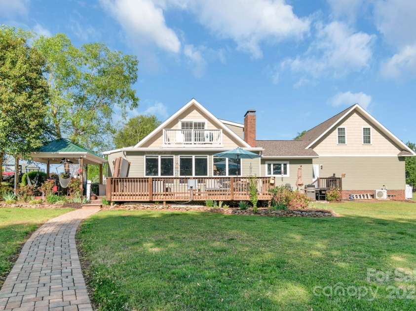 421 Tranquil Bay Circle, Norwood, NC 28128.  MLS# CAR4238311, YatesRealty ID 5150. 