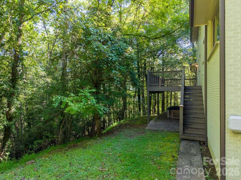 304 Canterbury Road, Cullowhee, NC 28723.  MLS# CAR4420776, YatesRealty ID 51501. 