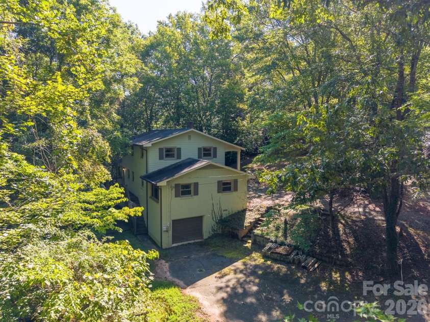 304 Canterbury Road, Cullowhee, NC 28723.  MLS# CAR4420776, YatesRealty ID 51501. 