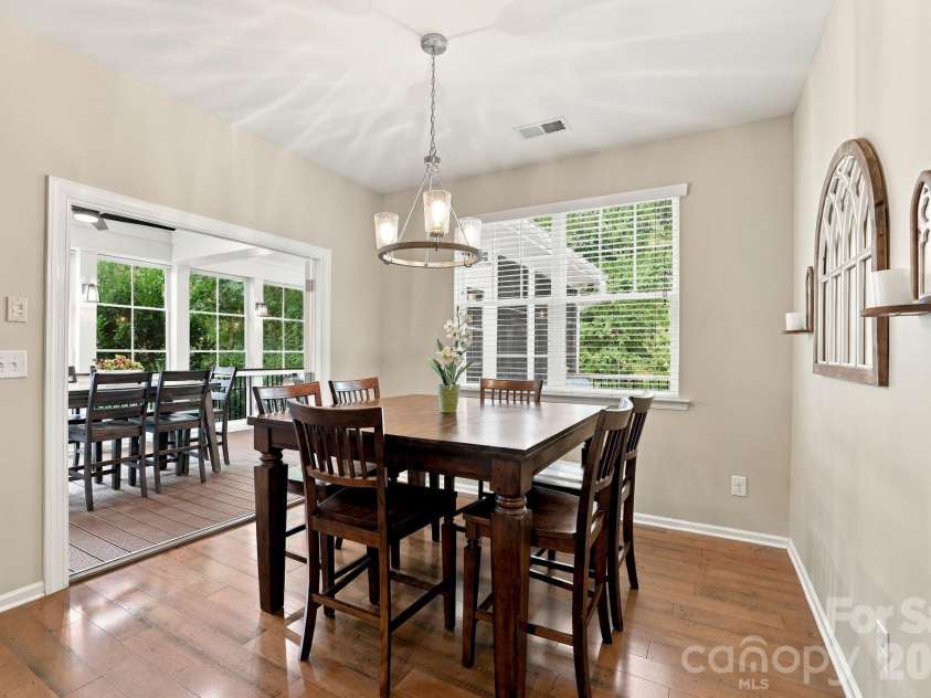 1236 Screech Owl Road, Waxhaw, NC 28173.  MLS# CAR4424430, YatesRealty ID 51502. Breakfast Area