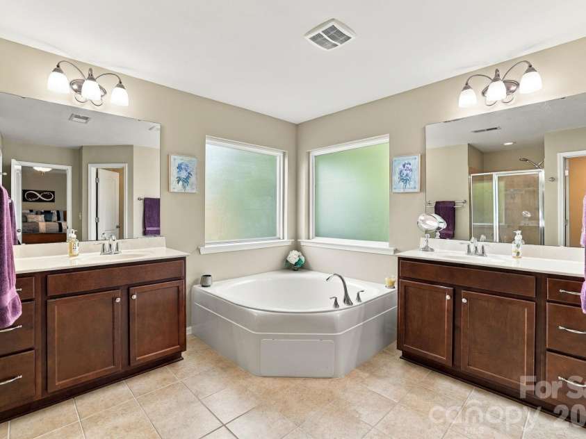 1236 Screech Owl Road, Waxhaw, NC 28173.  MLS# CAR4424430, YatesRealty ID 51502. Dual Sinks and Vanity