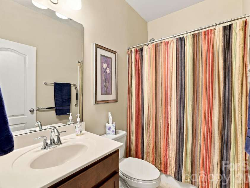1236 Screech Owl Road, Waxhaw, NC 28173.  MLS# CAR4424430, YatesRealty ID 51502. Full Bathroom on Main Level